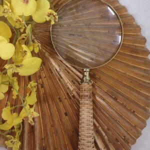 Conjunto Abridor de Cartas e Lupa Dourados com Cabo de Rattan – Funcionalidade e Estilo para seu Consultório - Imagem 3